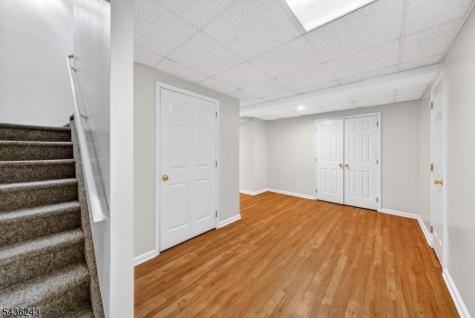 8 Van Duyne Court Montville NJ 07082