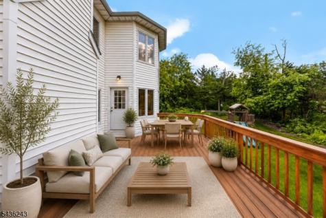 8 Van Duyne Court Montville NJ 07082