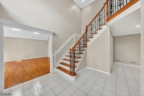 8 Van Duyne Court Montville NJ 07082