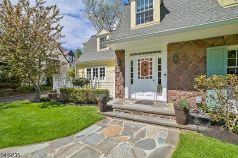 11 Hawthorne Road Millburn NJ 07078