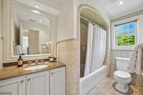 11 Hawthorne Road Millburn NJ 07078