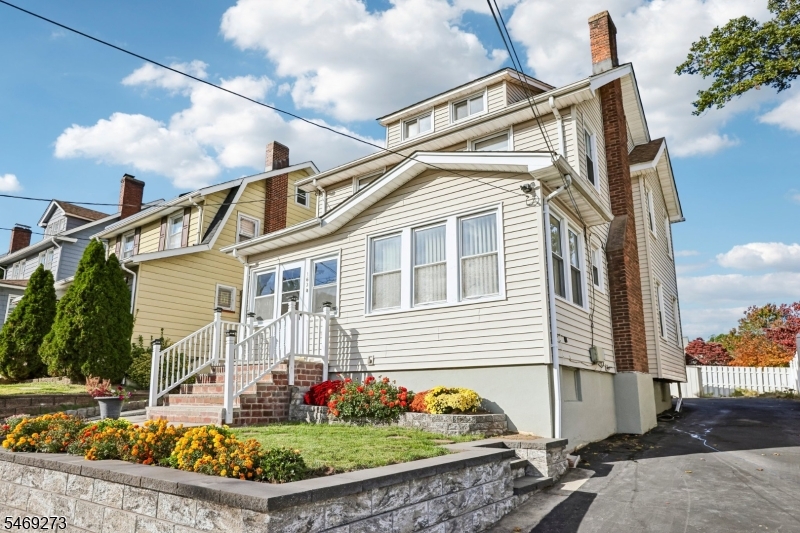 163 Maple Street West Orange NJ 07052