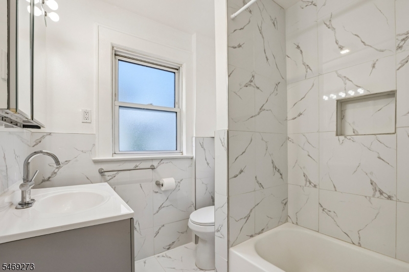 163 Maple Street West Orange NJ 07052