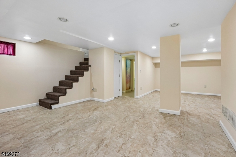 163 Maple Street West Orange NJ 07052