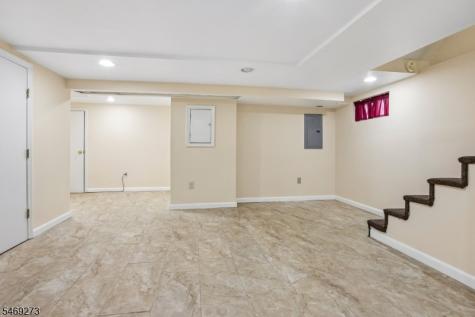 163 Maple Street West Orange NJ 07052