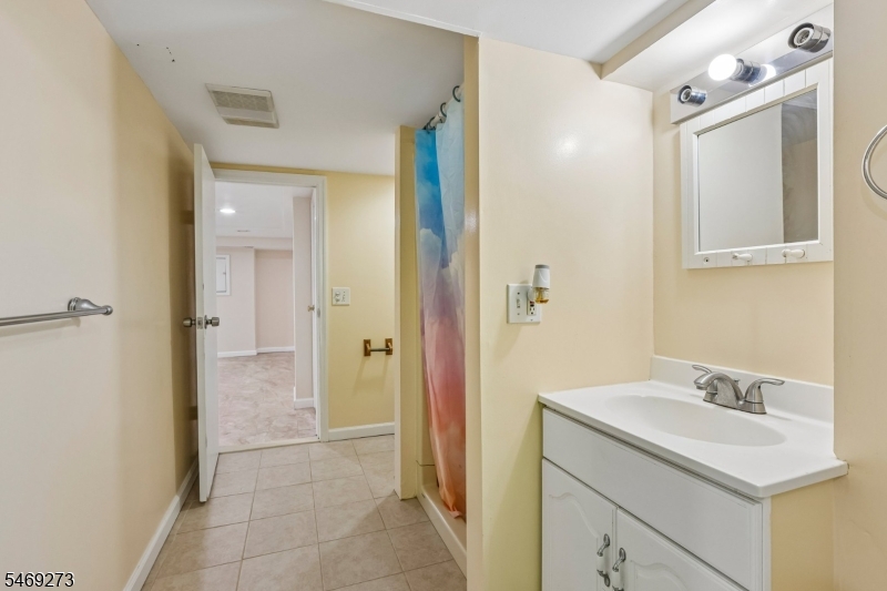 163 Maple Street West Orange NJ 07052