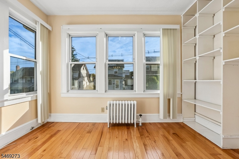 163 Maple Street West Orange NJ 07052