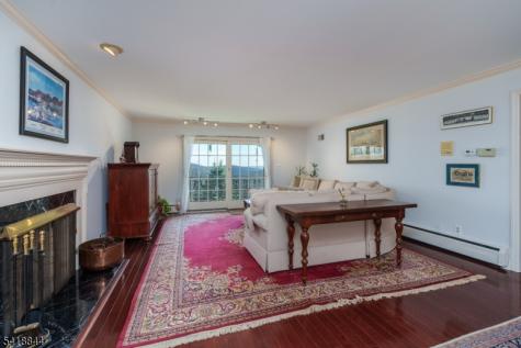 758 Ridge Road Terrace Kinnelon NJ 07405