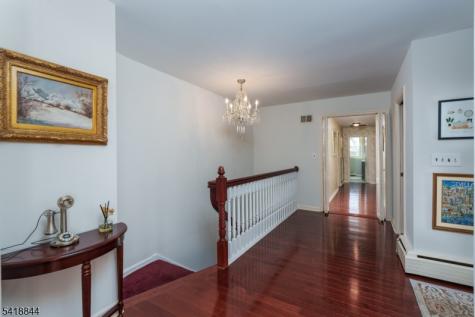 758 Ridge Road Terrace Kinnelon NJ 07405