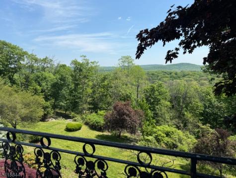 758 Ridge Road Terrace Kinnelon NJ 07405