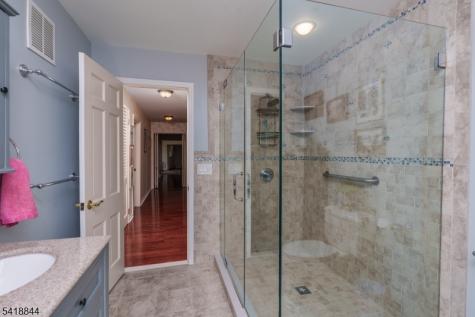 758 Ridge Road Terrace Kinnelon NJ 07405