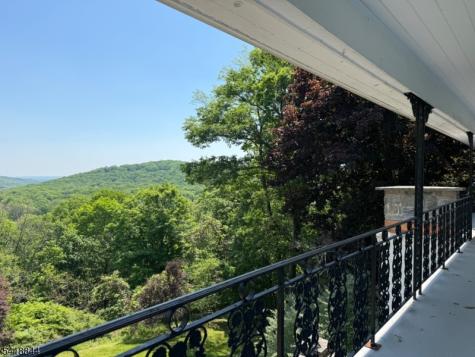 758 Ridge Road Terrace Kinnelon NJ 07405