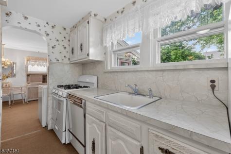 189 Tappan Avenue Belleville NJ 07109
