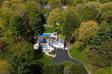 241 Grove Ramsey NJ 07446