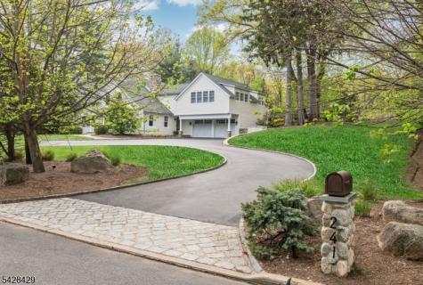 241 Grove Ramsey NJ 07446
