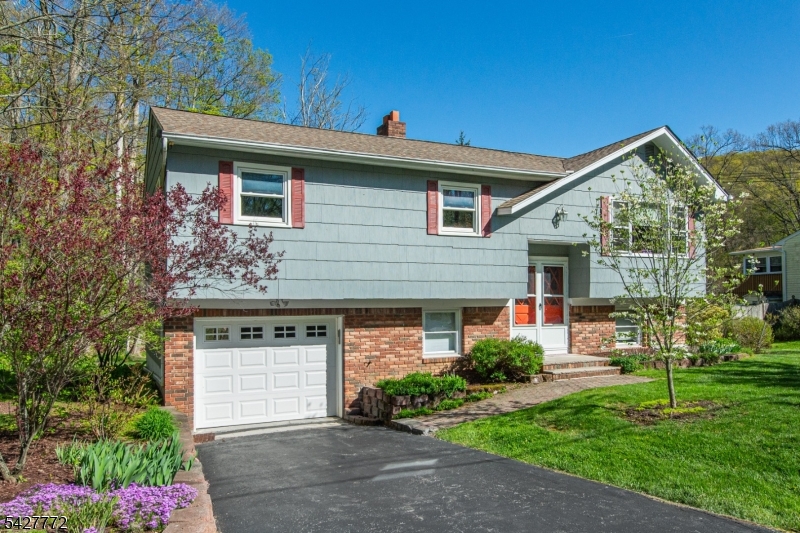 57 Lounsberry Hollow Road Vernon NJ 07461