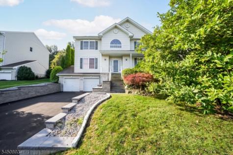 5 Pegasus Place Washington NJ 07840