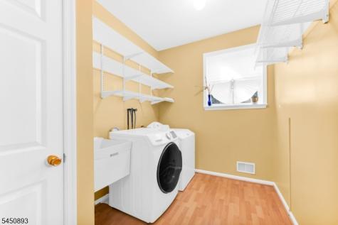 5 Pegasus Place Washington NJ 07840