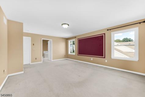 5 Pegasus Place Washington NJ 07840