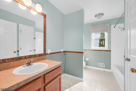5 Pegasus Place Washington NJ 07840