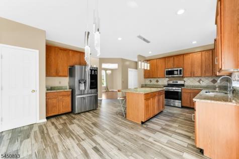 5 Pegasus Place Washington NJ 07840