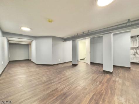 14 Roosevelt Avenue East Orange NJ 07017