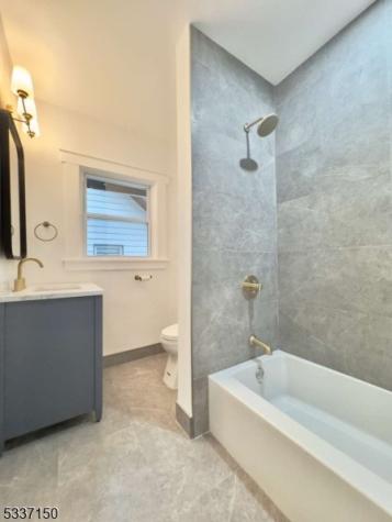 14 Roosevelt Avenue East Orange NJ 07017