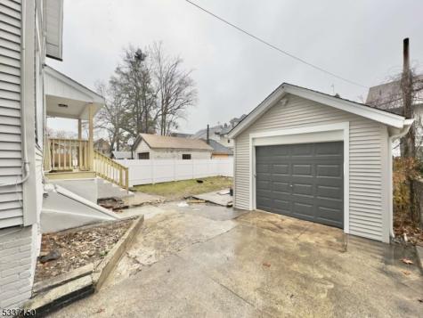 14 Roosevelt Avenue East Orange NJ 07017