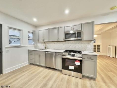 14 Roosevelt Avenue East Orange NJ 07017