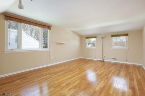47 Epping Drive Kenilworth NJ 07033