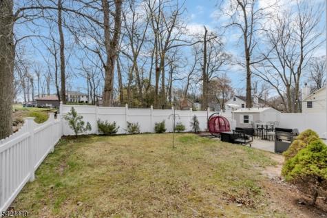 220 3RD Street Green Brook NJ 08812