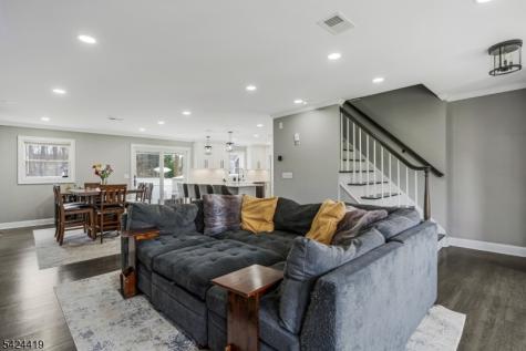 220 3RD Street Green Brook NJ 08812