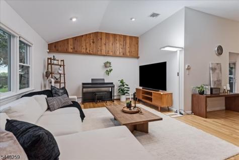 19 Sunrise Drive Morris Plains NJ 07950