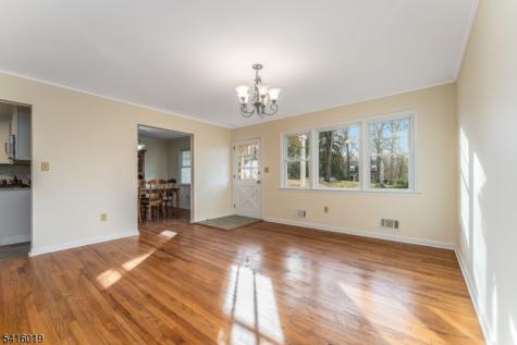 14 Fawn Drive Clinton NJ 08833