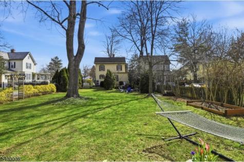 9 West Street Clinton NJ 08801