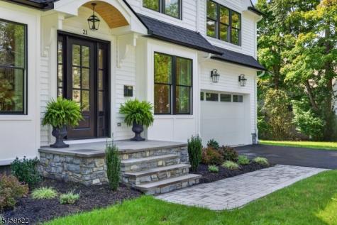 21 Pomona Avenue Pequannock NJ 07444