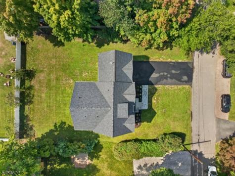 21 Pomona Avenue Pequannock NJ 07444