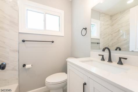 1175 Erhardt Street Union NJ 07083