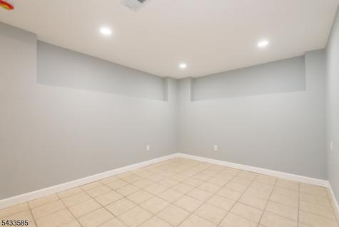 1175 Erhardt Street Union NJ 07083