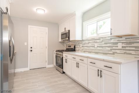 1175 Erhardt Street Union NJ 07083