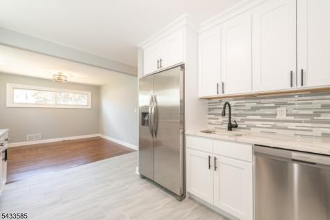 1175 Erhardt Street Union NJ 07083