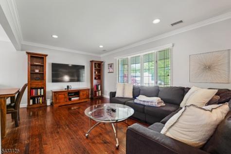 31 Fox Hill Road Fairfield NJ 07004