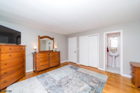 1 Tonneson Drive Roxbury NJ 07876