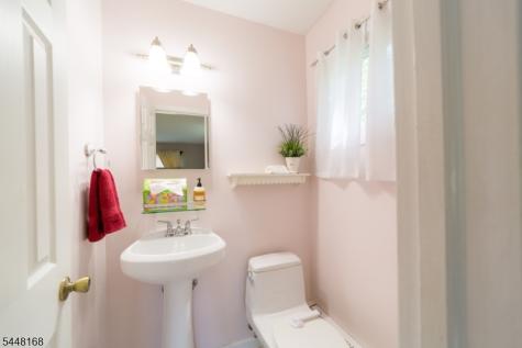 1 Tonneson Drive Roxbury NJ 07876