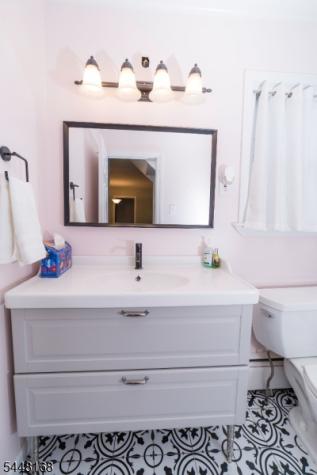 1 Tonneson Drive Roxbury NJ 07876
