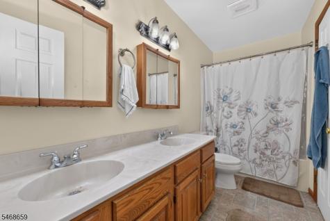 928 Liberty Street Belvidere NJ 07823