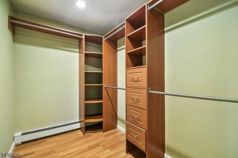 33 Avondale Road Denville NJ 07834