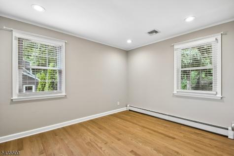33 Avondale Road Denville NJ 07834