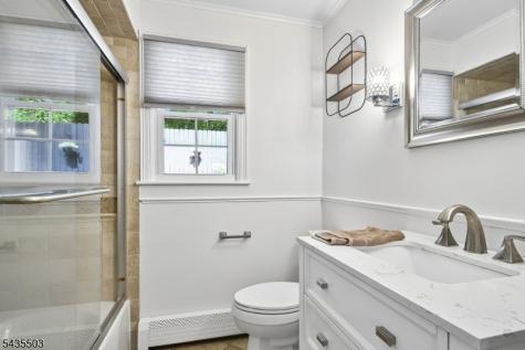 33 Avondale Road Denville NJ 07834