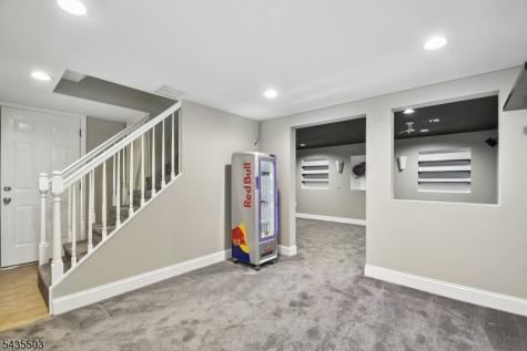 33 Avondale Road Denville NJ 07834